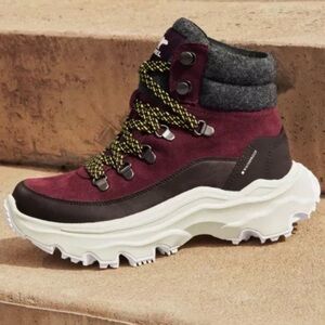 Sorel Burgundy and Black Winter Boots